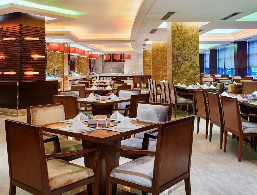 CROWNE PLAZA INT'L AIRPORT photo 4