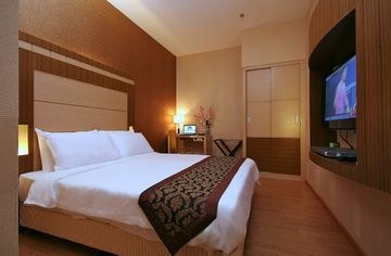 COURTYARD HOTEL 1BORNEO