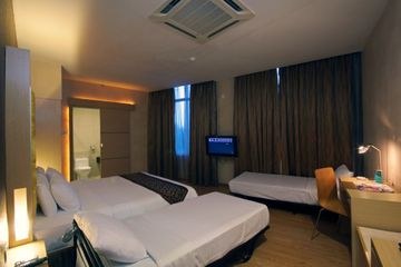 COURTYARD HOTEL 1BORNEO photo 3