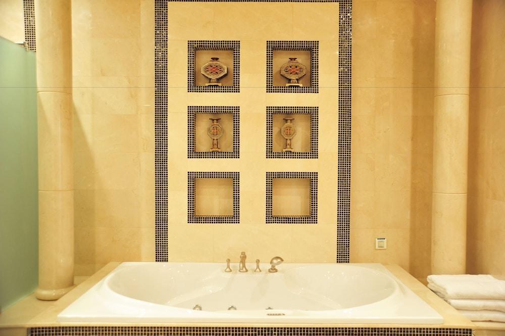 CROWNE PLAZA HOTEL AL KHOBAR photo 4