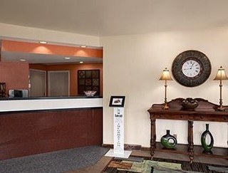 DAYS INN & SUITES ALBANY