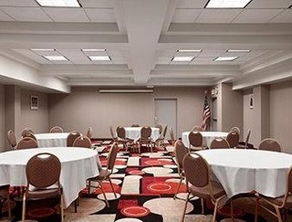 DAYS INN & SUITES ALBANY photo 1