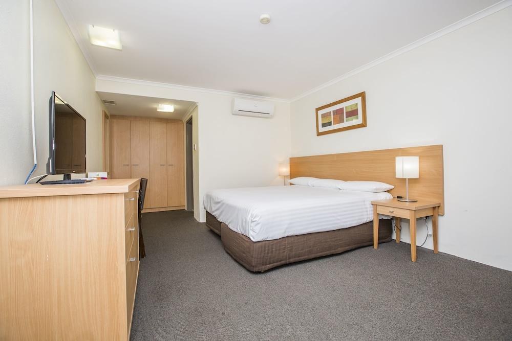 Ibis Styles Canberra Eaglehawk photo 3