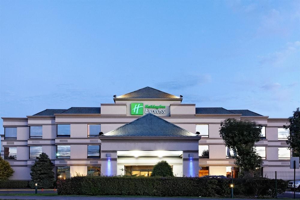 HOLIDAY INN EXPRESS CONCEPCION photo 2