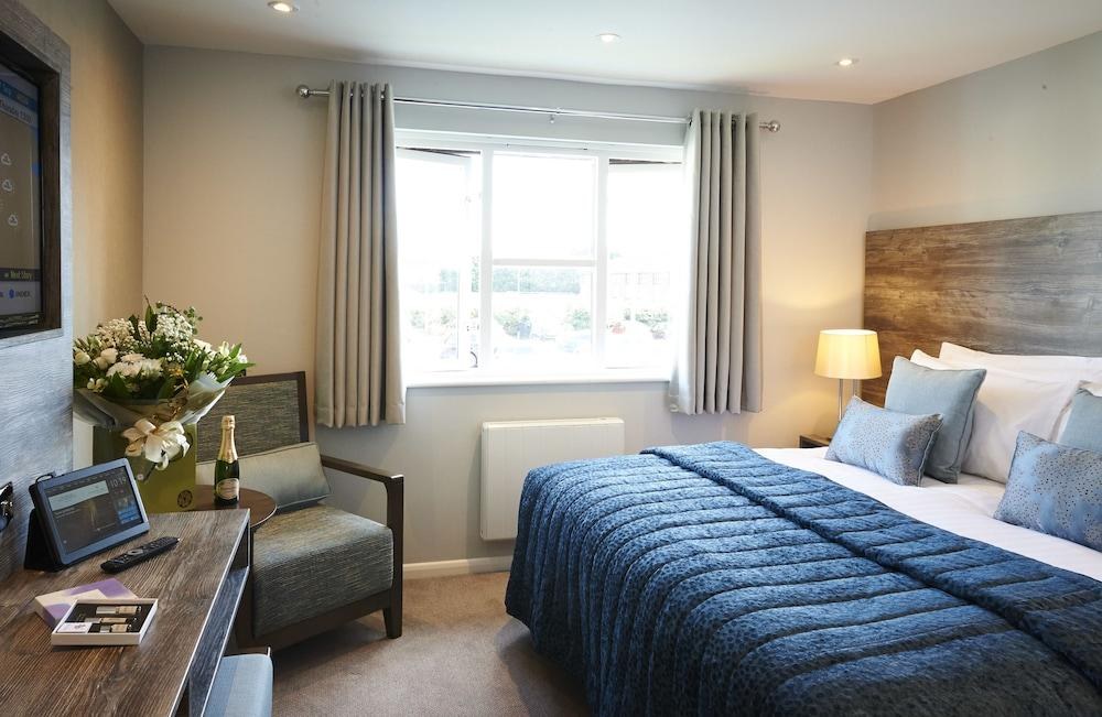 The Waterfront Hotel Spa & Golf