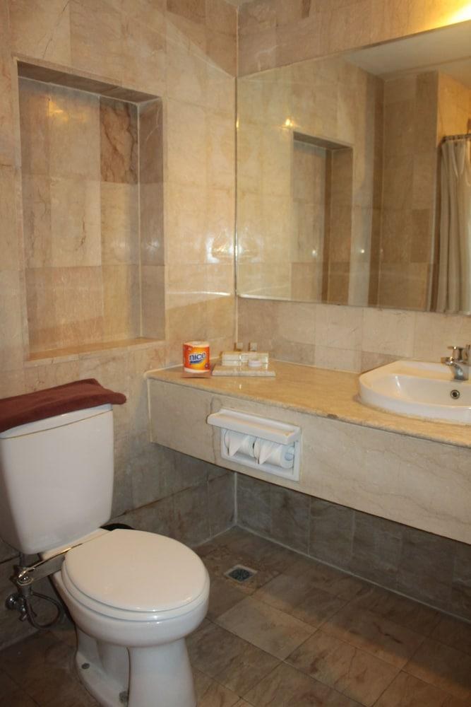 Losari Hotel & Villas Kuta Bali photo 2
