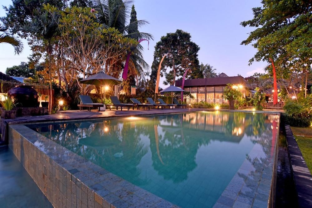 Y Resort Ubud photo 2
