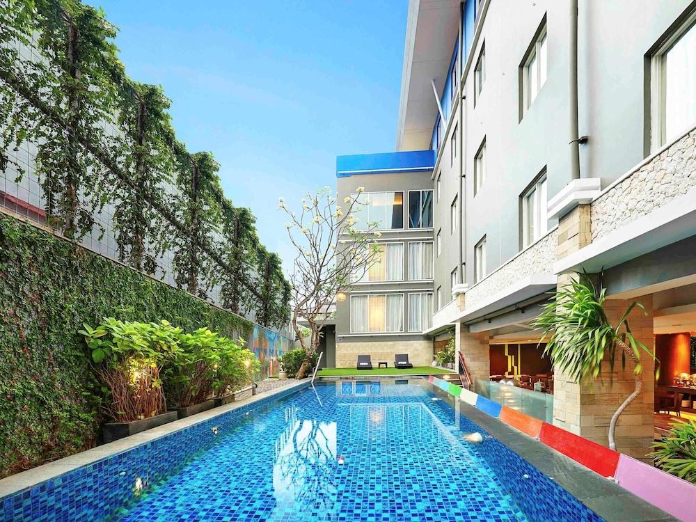 Primera Hotel Seminyak photo 3