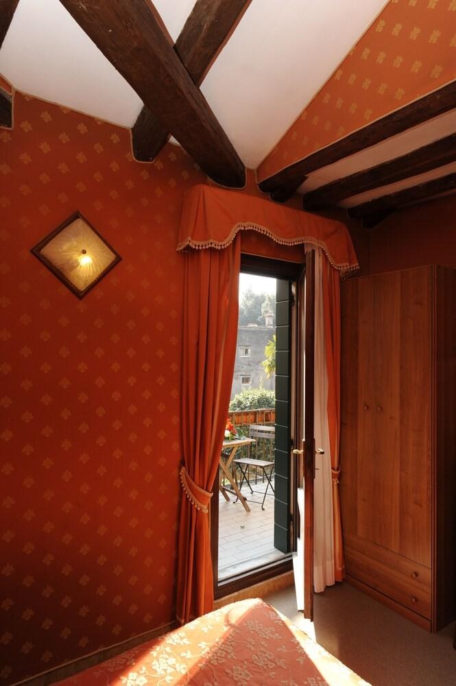 VILLA ROSA photo 3