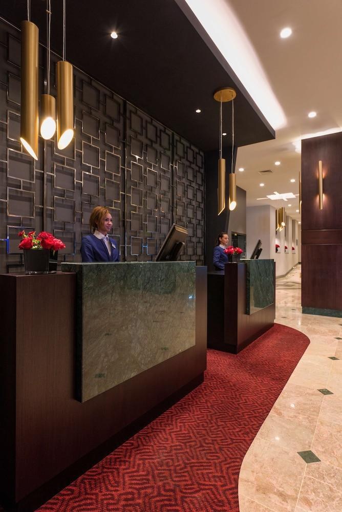 RADISSON BLU LEOGRAND HOTEL photo 2