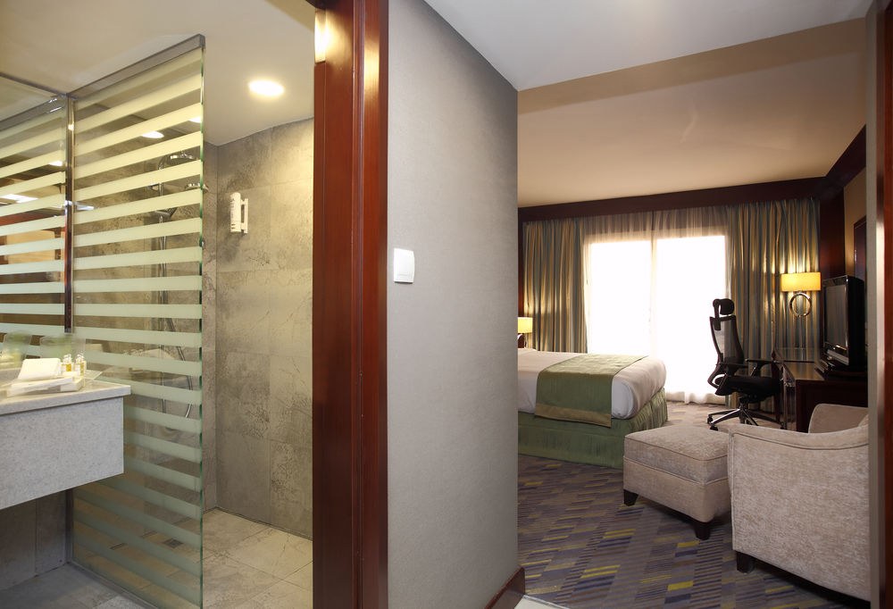 HOLIDAY INN CORNICHE