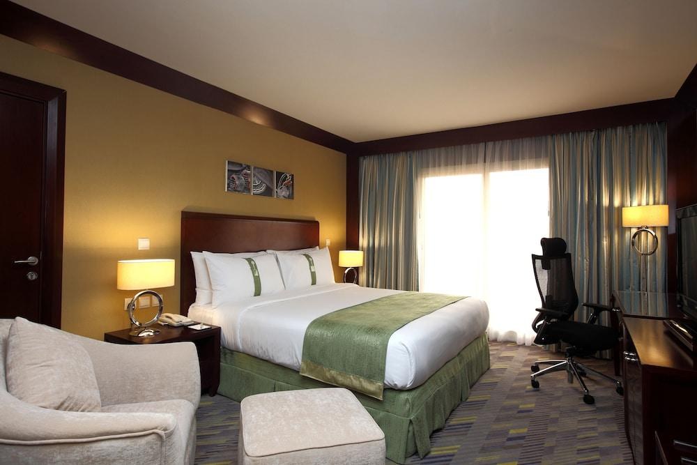 HOLIDAY INN CORNICHE photo 3