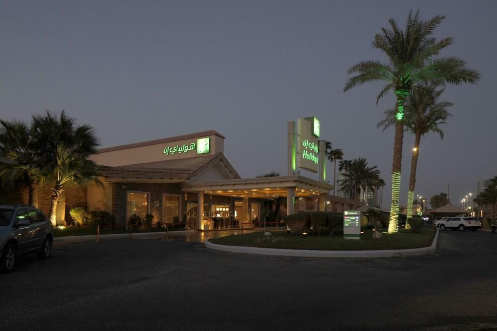 HOLIDAY INN CORNICHE photo 4