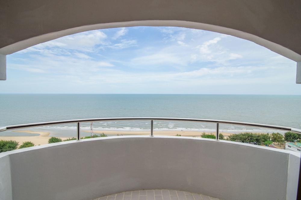 GOLDEN BEACH CHA AM photo 3