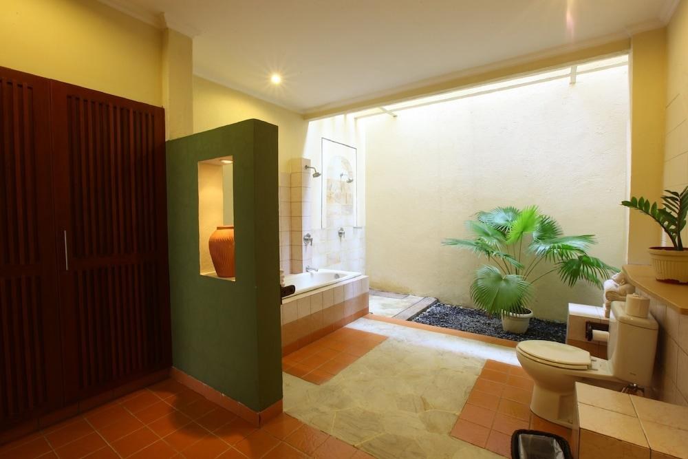 MUTIARA BALI BOUTIQUE RESORT VILLA & SPA photo 2