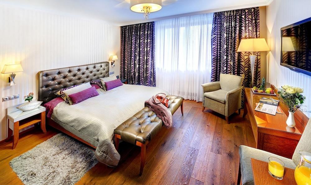 GRAND HOTEL PRAHA photo 2