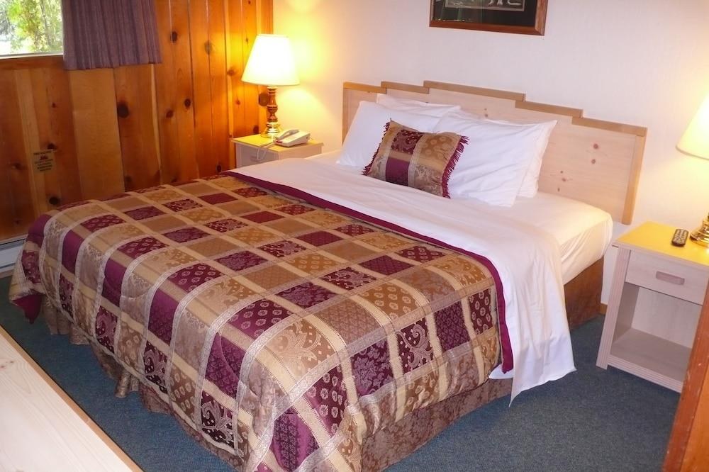 THE PINES RESORT & CONFERENCE photo 3