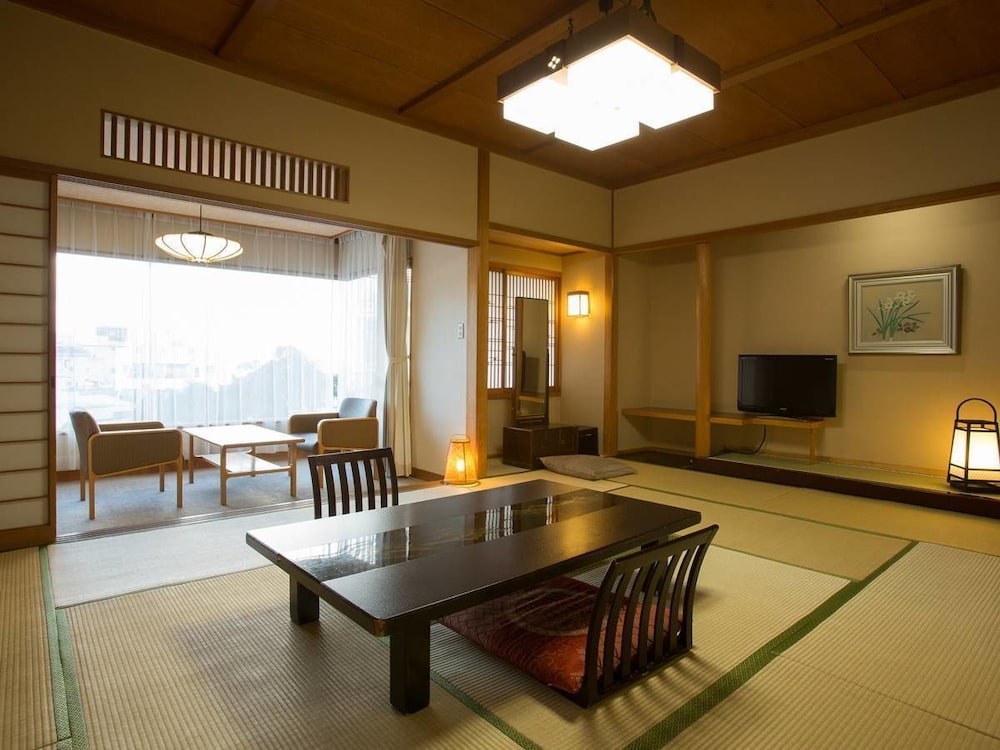 ATAMI KINJOKAN
