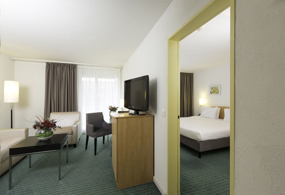 APART-HOTEL ZURICH AIRPORT photo 1
