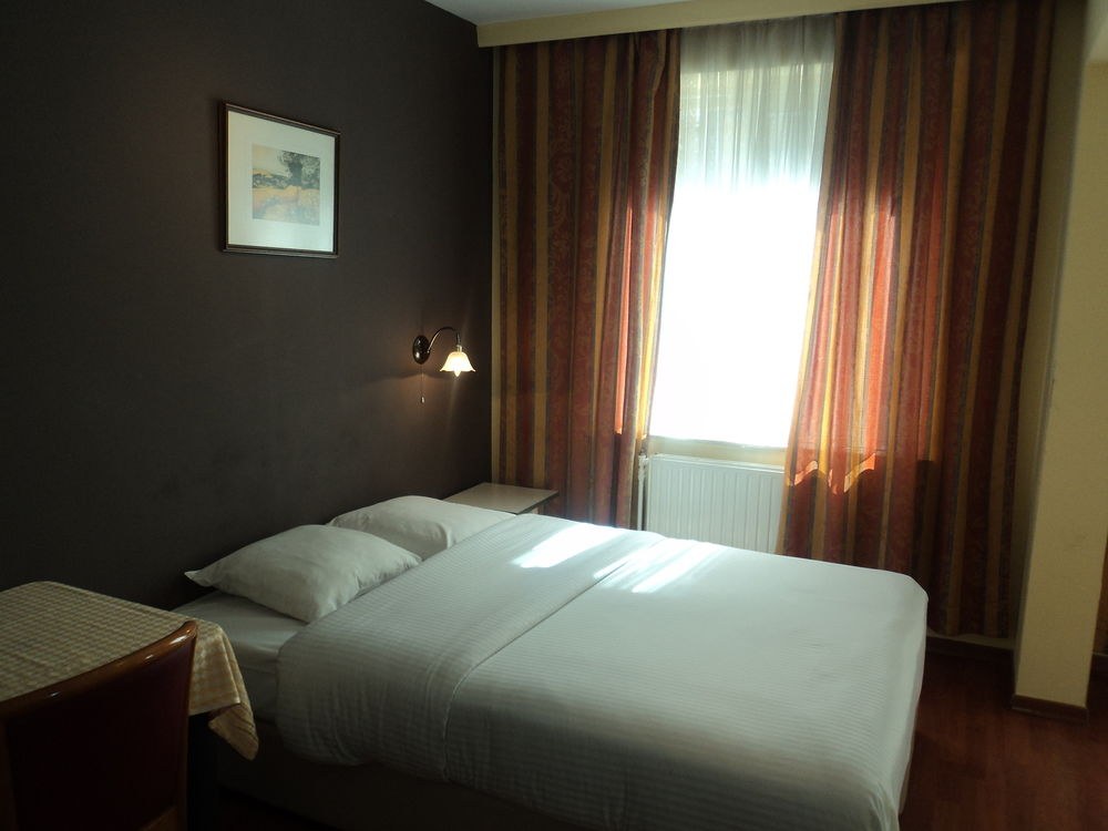 ALBERT HOTEL photo 1