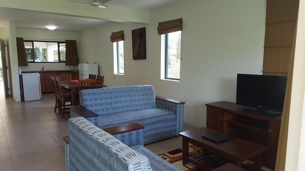 HEXAGON INTERNATIONAL HOTEL photo 3