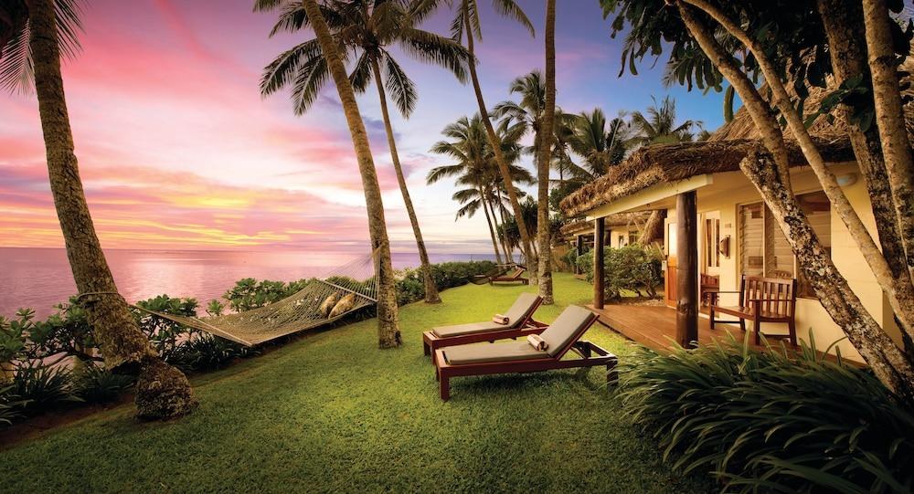 Outrigger Fiji Beach Resort photo 2