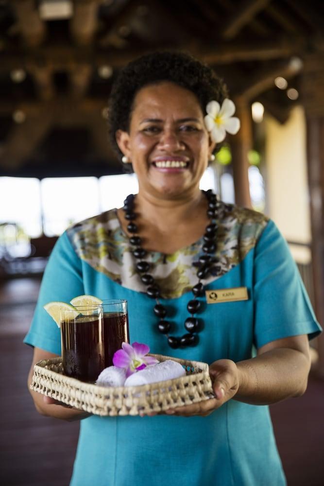 Outrigger Fiji Beach Resort photo 3
