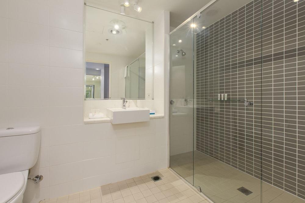 SAGE HOTEL WOLLONGONG photo 2