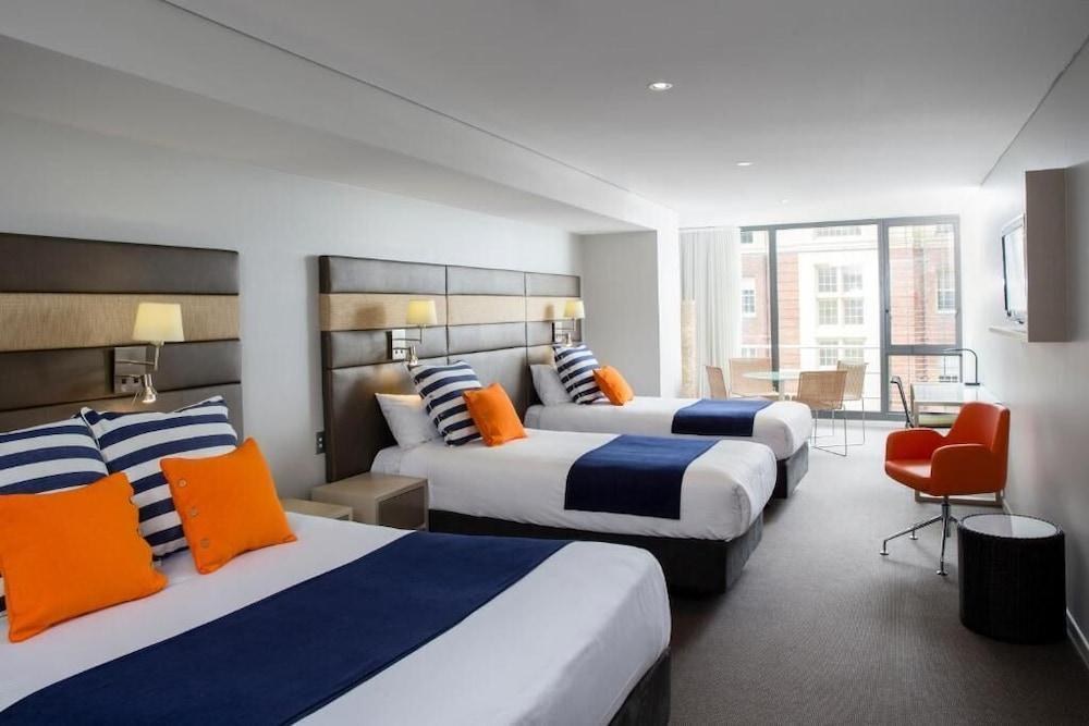 NOVOTEL NEWCASTLE BEACH photo 2