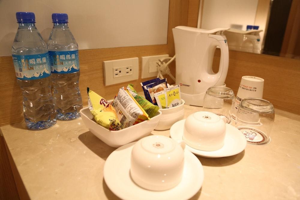 New California Hotel photo 2