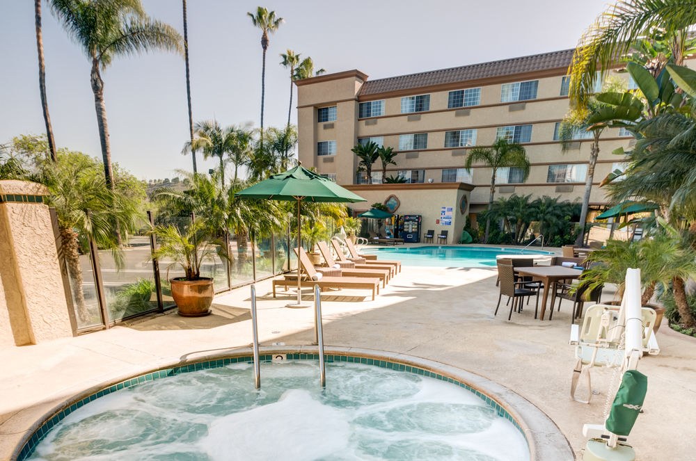 Best Western Inn & Suites San Diego ¿ Zoo/SeaWorld photo 1