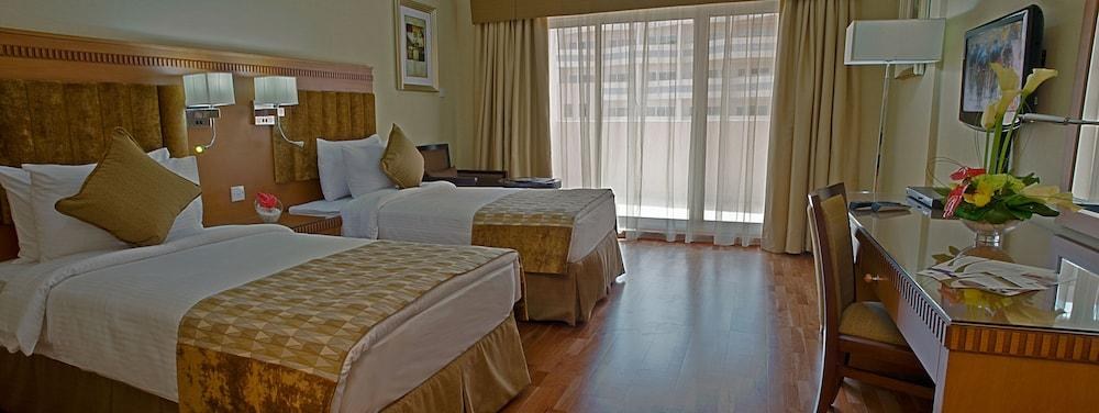 CHELSEA GARDENS HOTEL APT photo 2