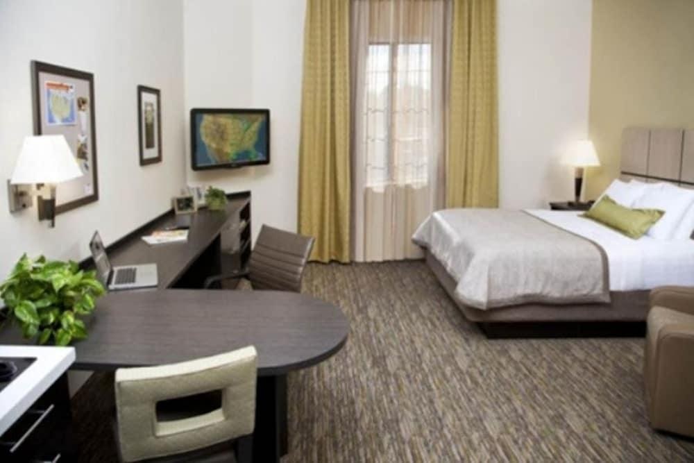CANDLEWOOD SUITES PLANO FRISCO photo 4