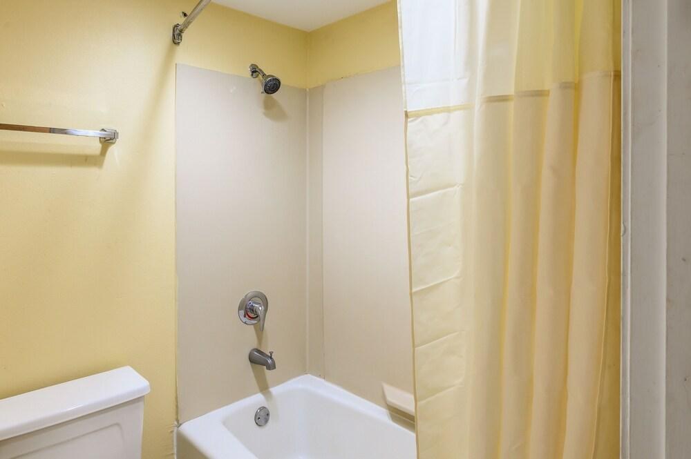 DAYS INN NEW ORLEANS photo 4