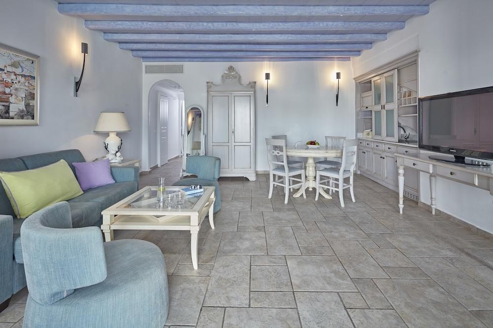 ELIA ARTE & MARE SUITES photo 2