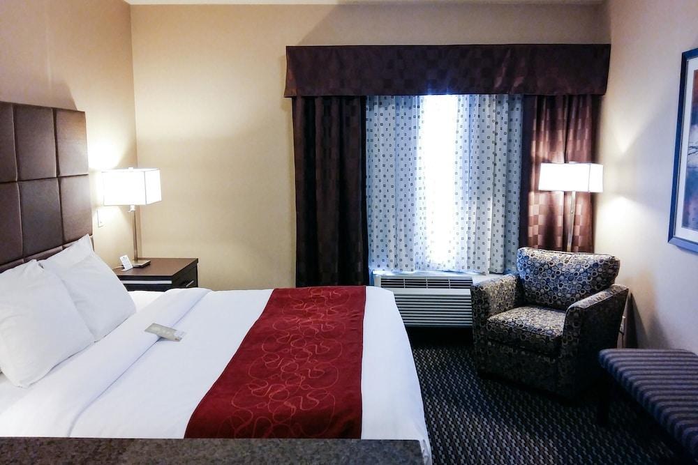 COMFORT SUITES KELOWNA photo 4