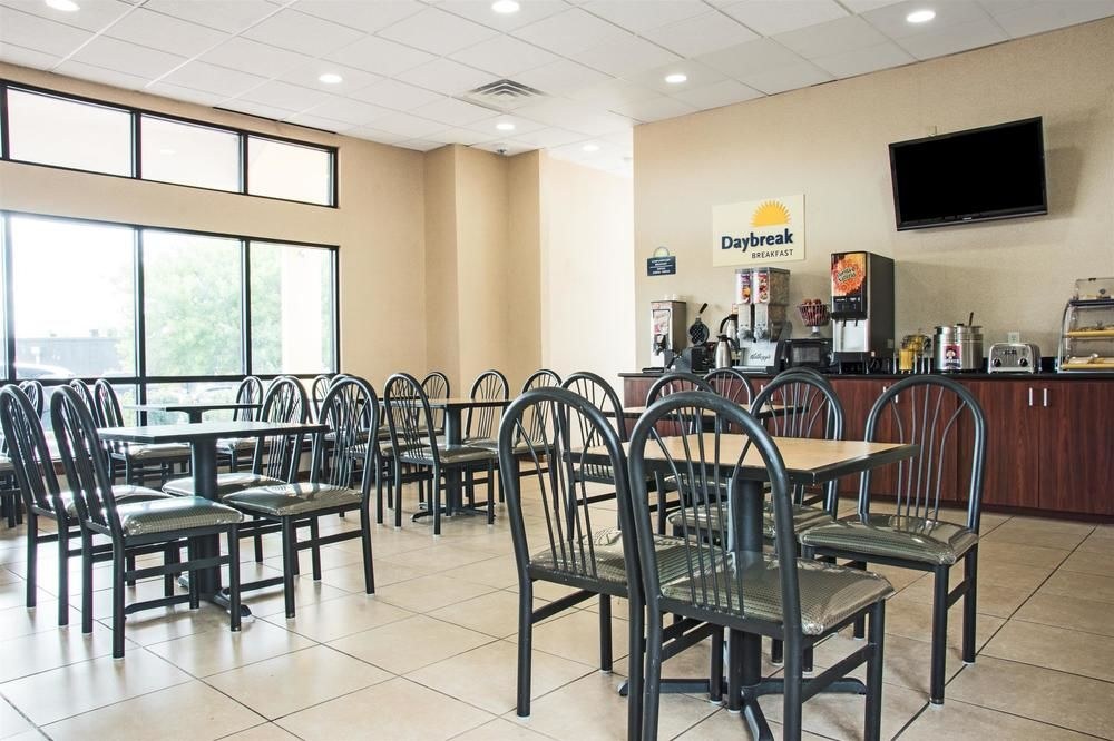 DAYS INN N.W. MEDICAL CENTER photo 1