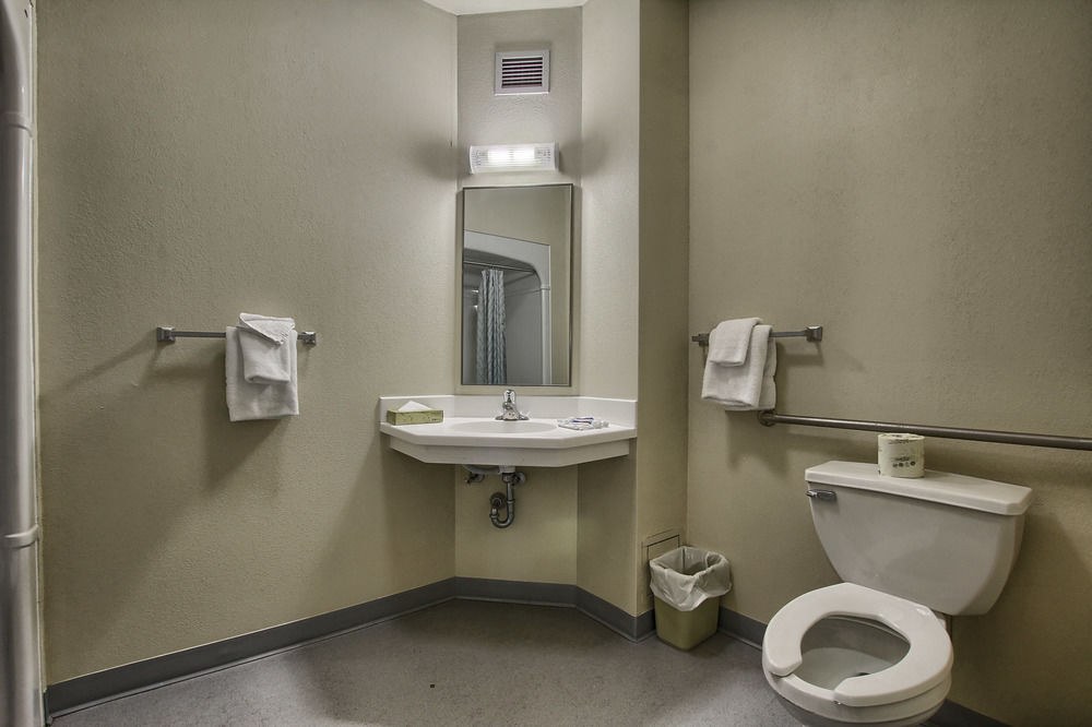 Motel 6 London photo 1
