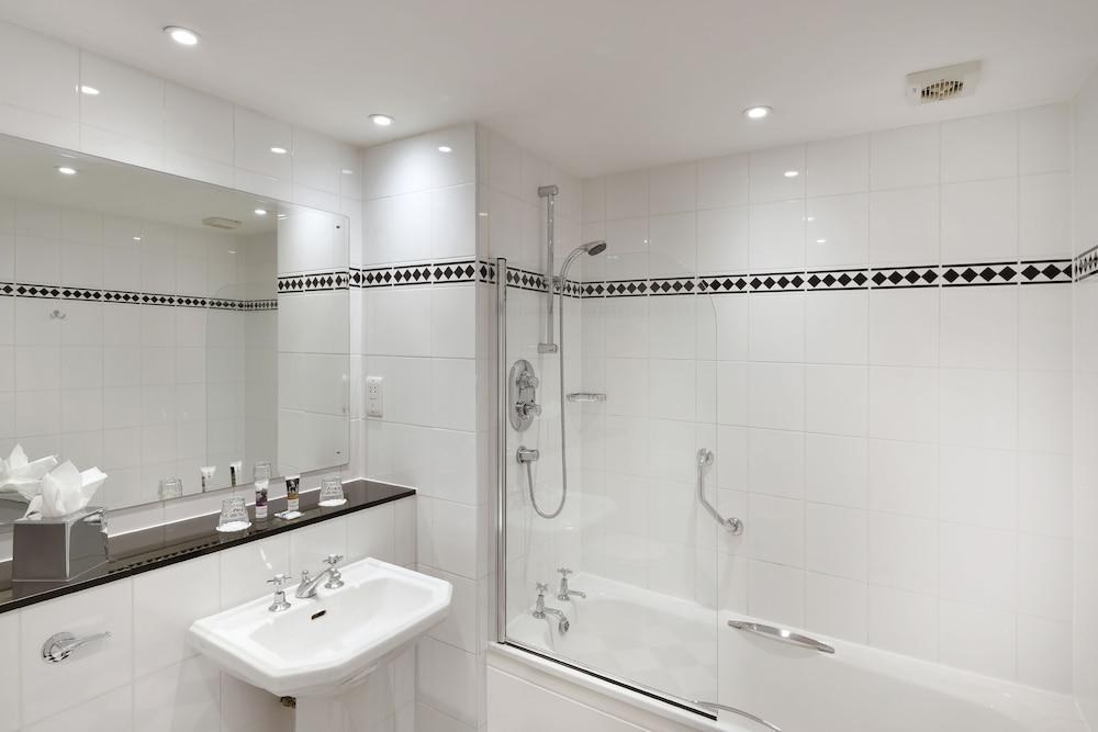 Mercure Manchester Norton Grange Hotel and Spa photo 3