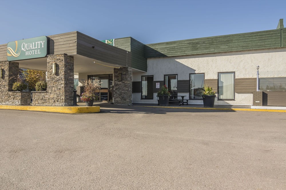 QUALITY HOTEL & CONFERENCE CENTRE