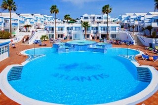 Atlantis Las Lomas Apts. photo 3