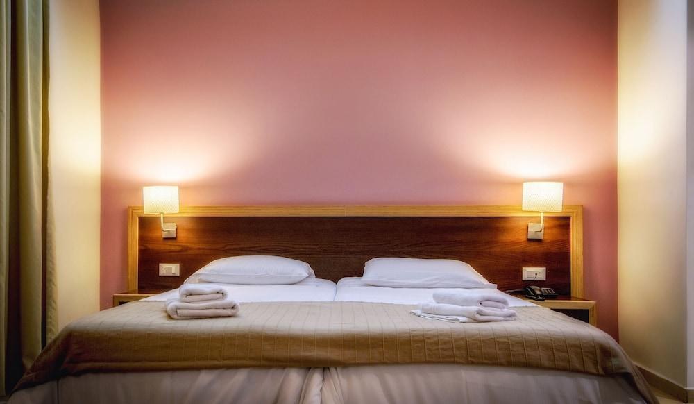 IRAKLION HOTEL photo 3