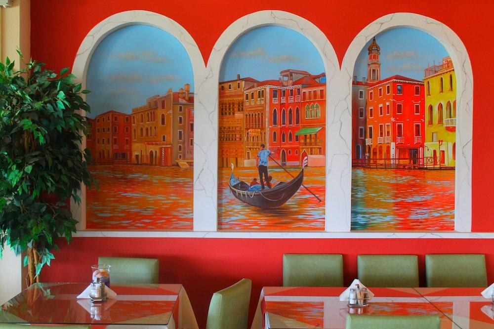 VENEZIA RESORT HOTEL photo 2