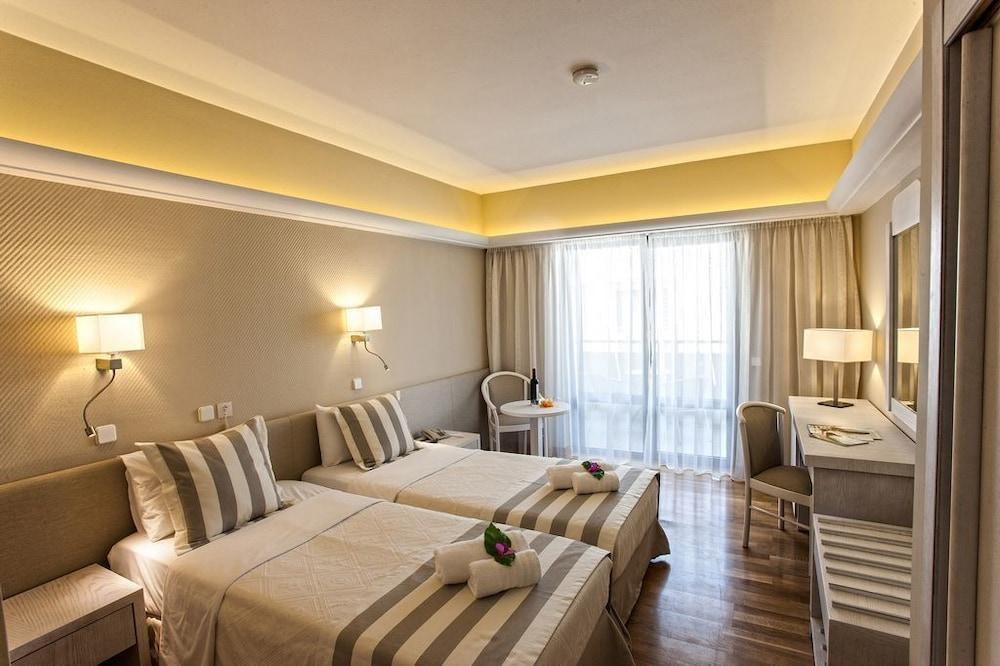 SENTIDO PEARL BEACH HOTEL photo 4