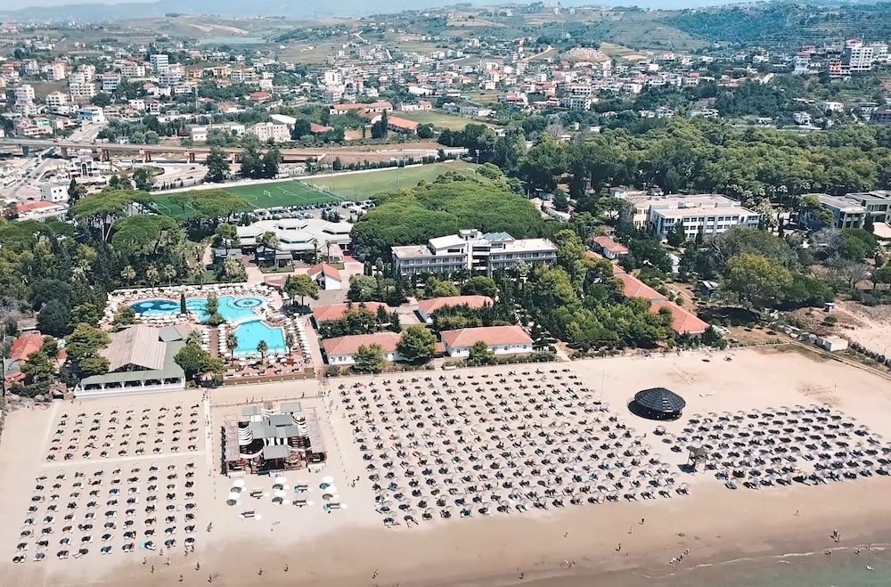 Tropikal Resort Hotel
