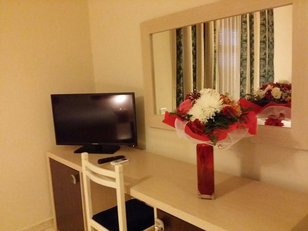 Tropikal Resort Hotel photo 4