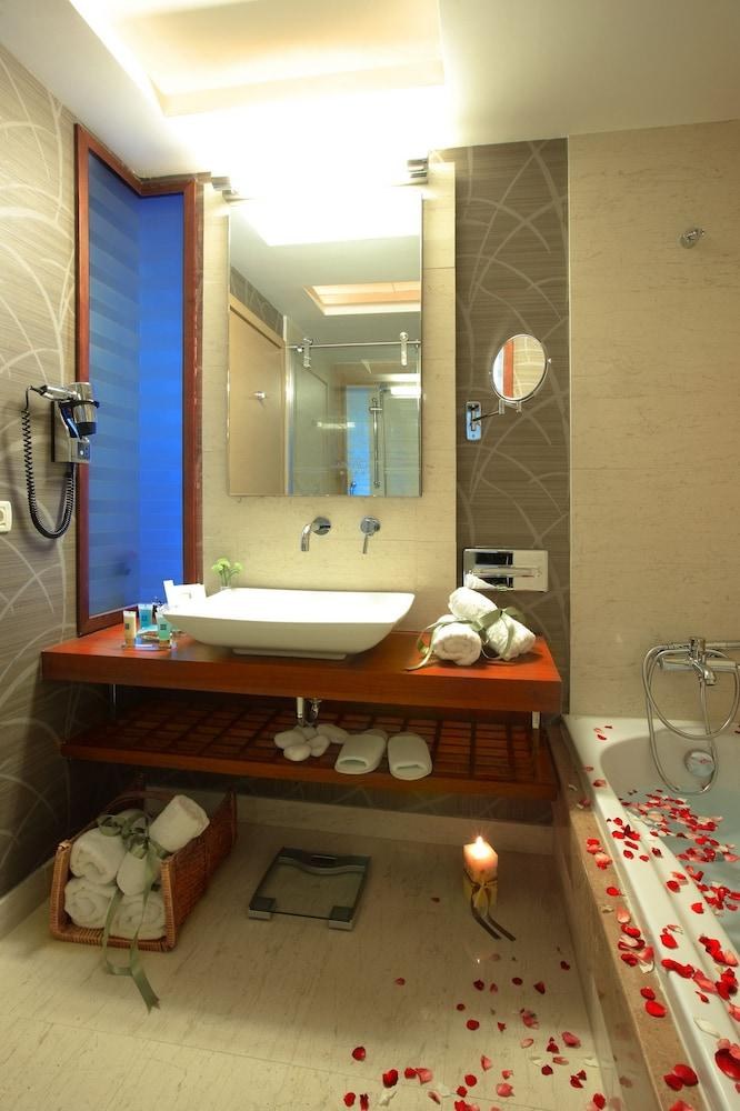MINOA PALACE RESORT & SPA photo 3