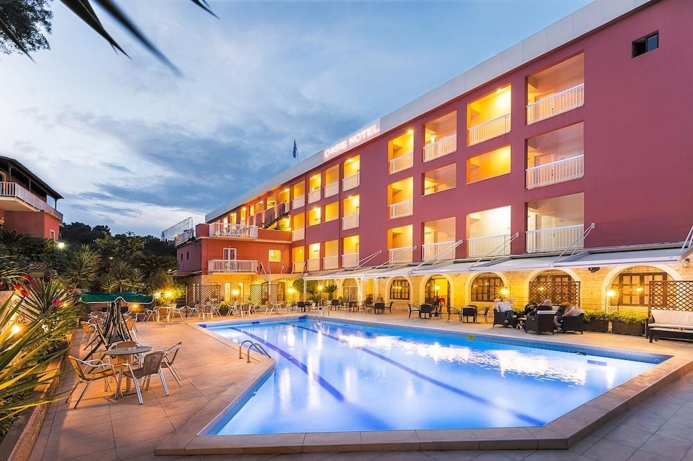 OASIS HOTEL photo 2