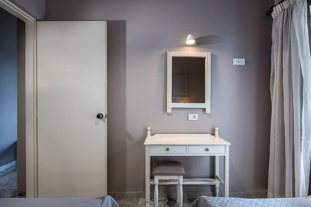 LIA APARTMENTS photo 3