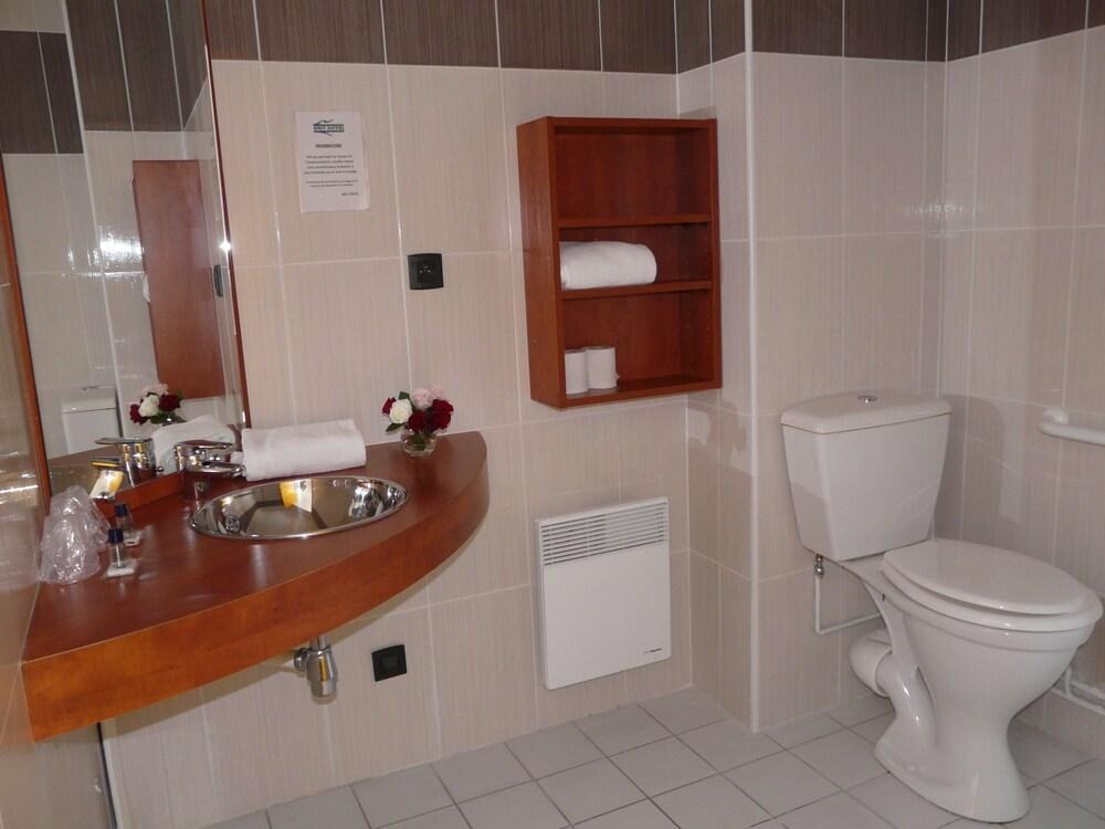 Brit Hotel Blois - Le Prema photo 2